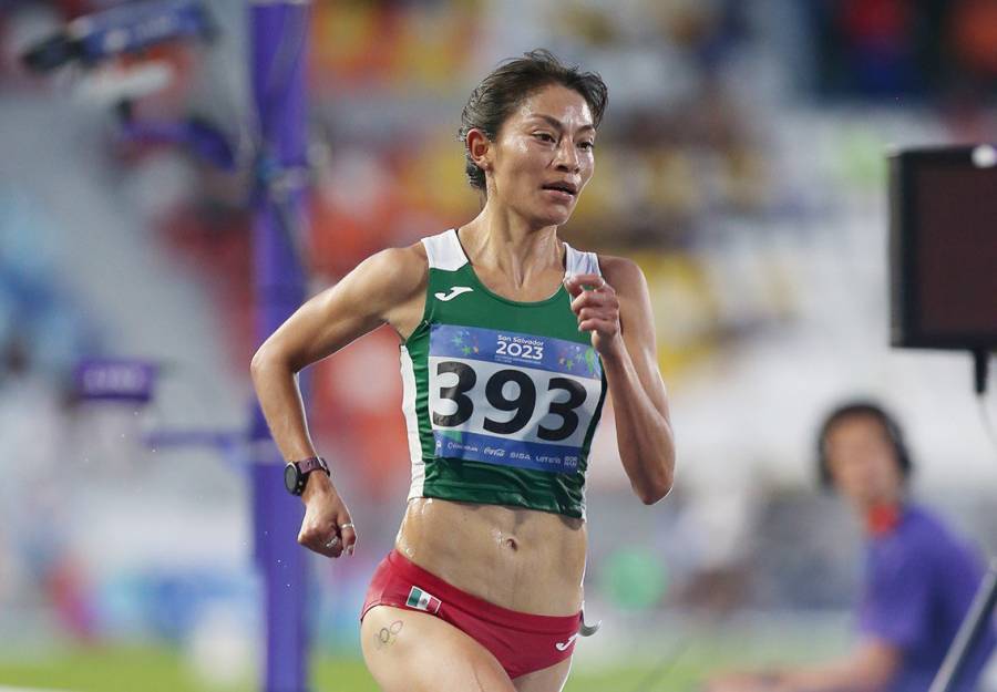 Laura Galván pasa a la final mundial de 5,000 m con récord de México