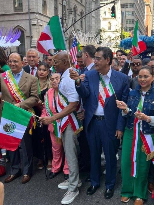 Asiste Sergio Salomón al Mexican Day Parade en Nueva York