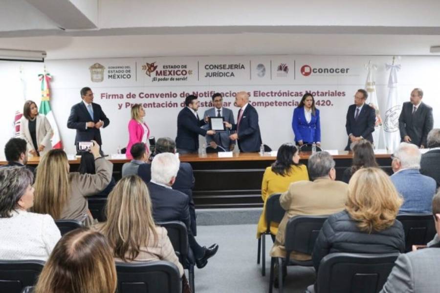 Fortalecen GEM y Notariado mexiquense el Estado de Derecho