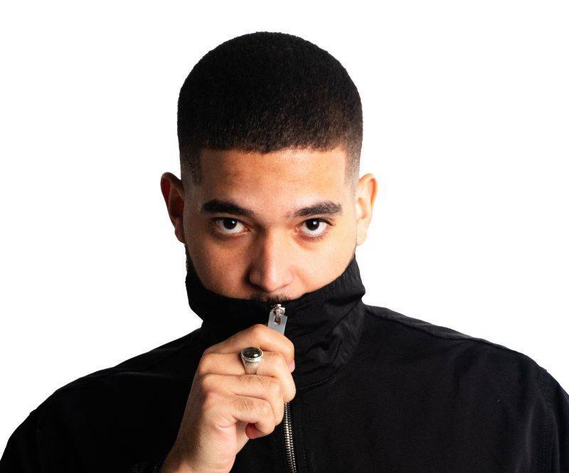 Loui Santana, la versatilidad dominicana estrena EP “Salimos de Noche”