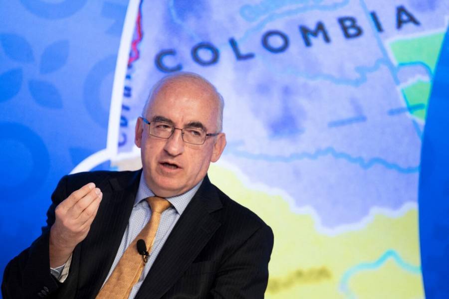 Gerente de BanRep aboga por mesura sobre baja de las tasas de interés en Colombia