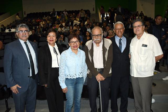 Inaugura Lilia Cedillo foro académico por los 50 años del ICUAP