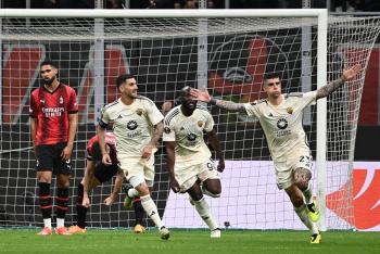 La Roma sorprende al Milan en duelo de Europa League en San Siro