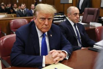 Trump llega a tribunal penal de Nueva York para la apertura de juicio oral