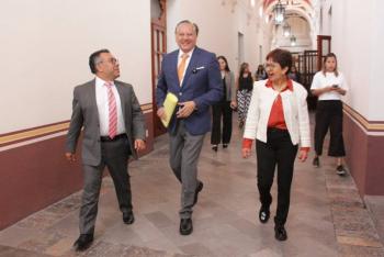 Fernando Morales presenta sus propuestas ante el Consejo Universitario BUAP