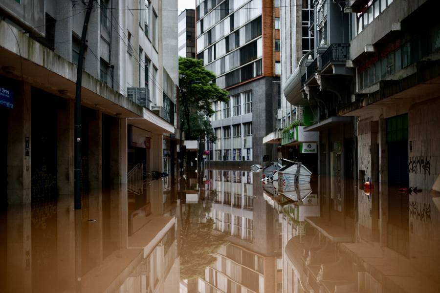 Porto Alegre golpeada por inundaciones; suman casi 60 muertos en el sur de Brasil