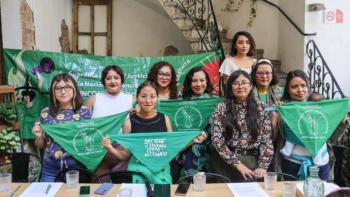 Colectivas piden a candidatos despenalizar el aborto en Puebla
