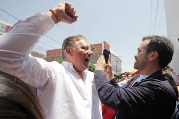 Máynez acompaña a Fer Morales en su cierre de campaña en Texmelucan