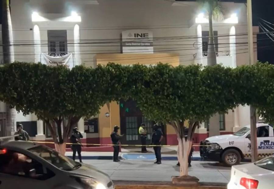 Artefacto explota afuera de las instalaciones del INE en Acámbaro, Guanajuato