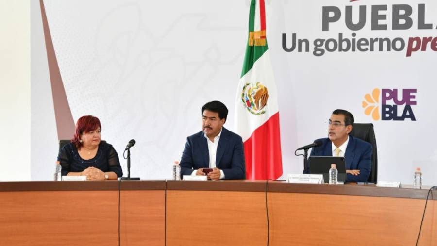 Sergio Salomón felicita a Armenta por recibir constancia de mayoría