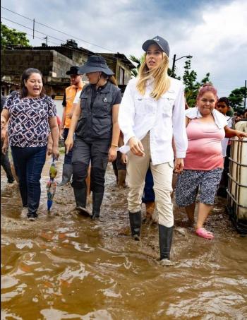 Mariana Rodríguez visita a damnificados por la tormenta tropical 'Alberto' en Monterrey