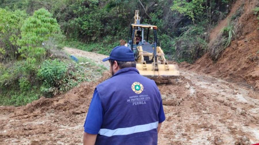 Deslizamiento de una ladera en Libres deja saldo de 6 lesionados y 1 muerto