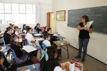 Gobierno de Puebla homologará salario de maestros estatales
