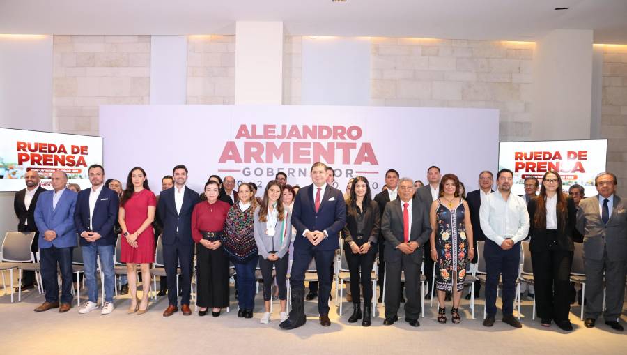 Armenta incluye más perfiles a su equipo de transición