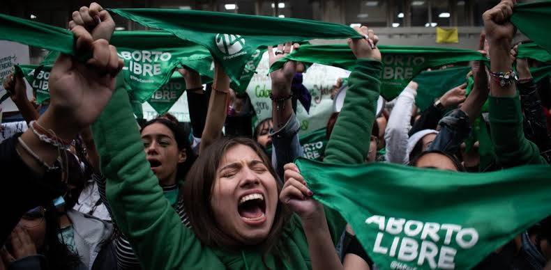 Celebran postura de Armenta en favor al aborto