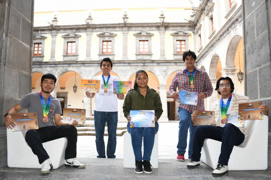 Estudiantes BUAP obtienen primeros lugares en Olimpiada Internacional de Matemáticas de Singapur