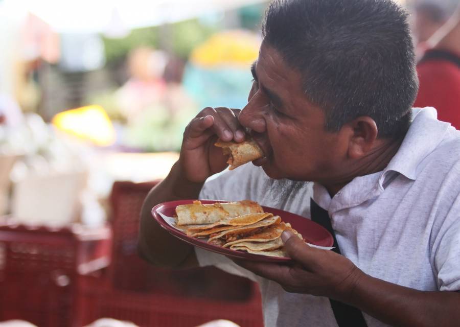 Tlaxcala busca romper récord Guinness de tacos de canasta en la Ciudad de México