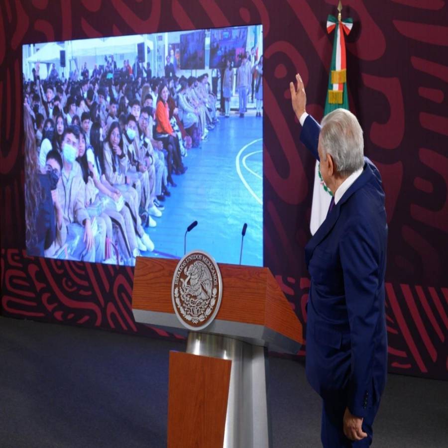 “Es un día de mucha alegría”, regreso a clases de más de 24 millones de estudiantes de nivel básico: AMLO