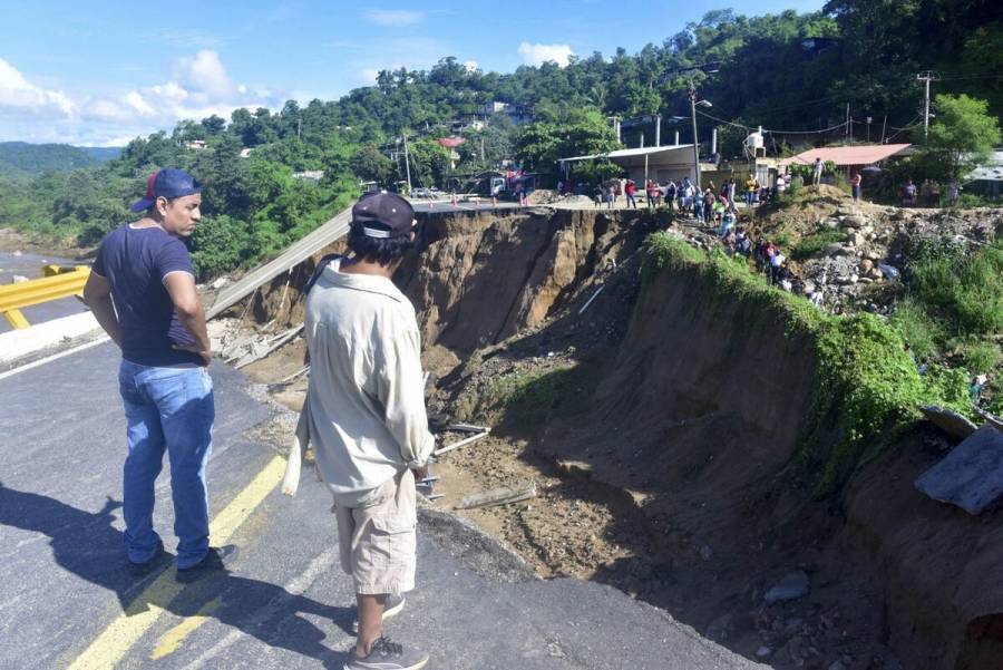 Atiende SICT incidencias causadas por tormenta tropical Nadine