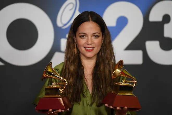 Natalia Lafourcade se consolida como la máxima ganadora de Grammys en ...