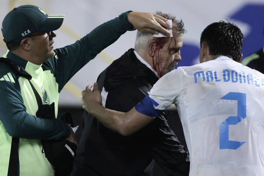 Concacaf sanciona a la Federación de Honduras tras agresión a Javier Aguirre