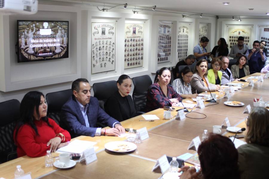 Congreso y MEJOREDU intercambian perspectivas en materia de educación