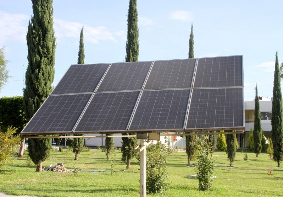Mixteca albergará la primera fábrica de paneles solares de Puebla