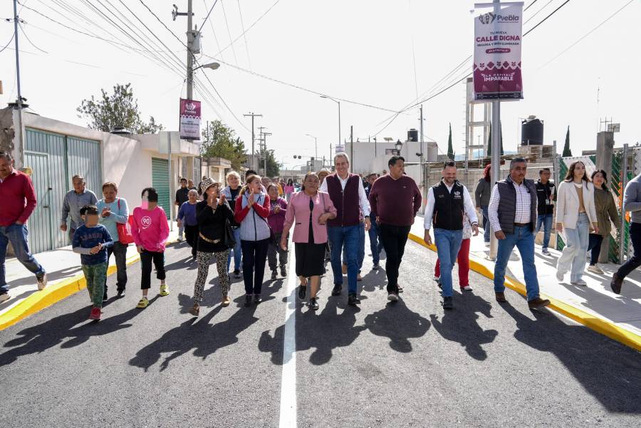 Ayuntamiento de Puebla trabaja en más bacheo e iluminación