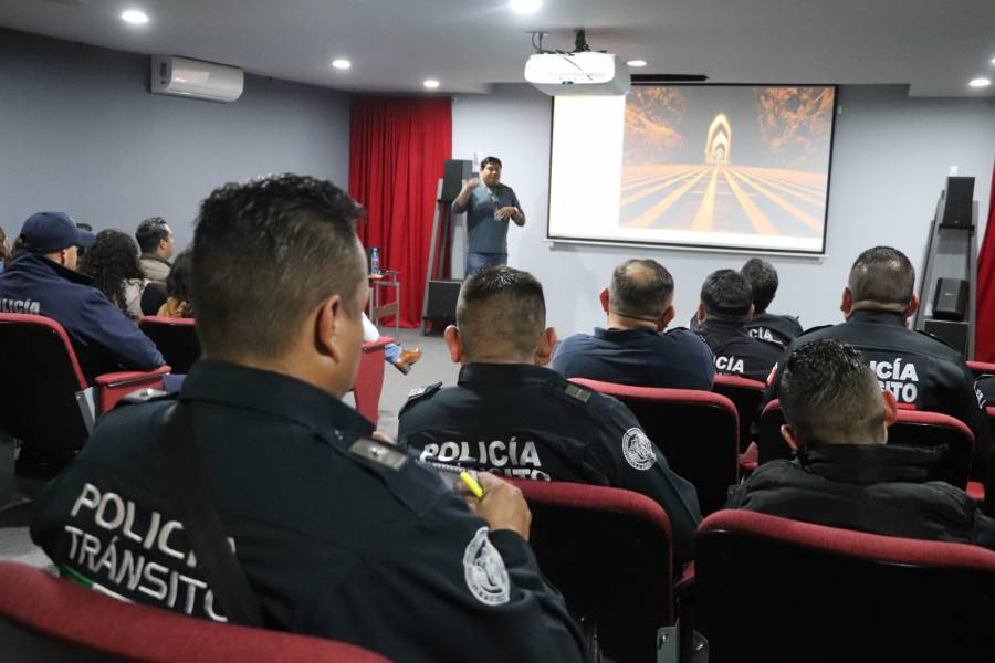 Turismo capacita a policías de San Pedro Cholula para mejorar la atención a visitantes