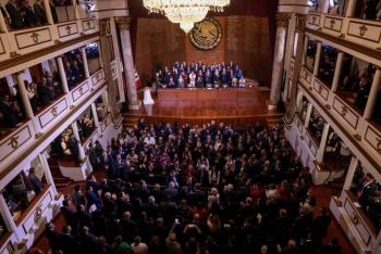 Claudia Sheinbaum exalta a México como una gran nación y rinde homenaje a los migrantes