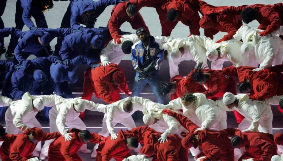 Kendrick Lamar deslumbra en el show de medio tiempo del Super Bowl 2025