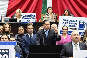 PAN propone bajar precio de gasolina