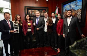 Fernández Noroña formaliza su afiliación a Morena