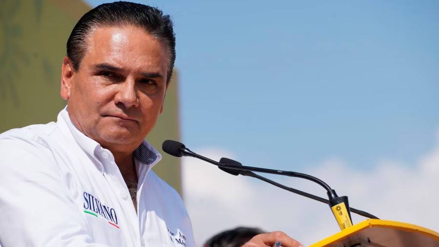 Silvano Aureoles, exgobernador de Michoacán, prófugo de la justicia: FGR lo busca