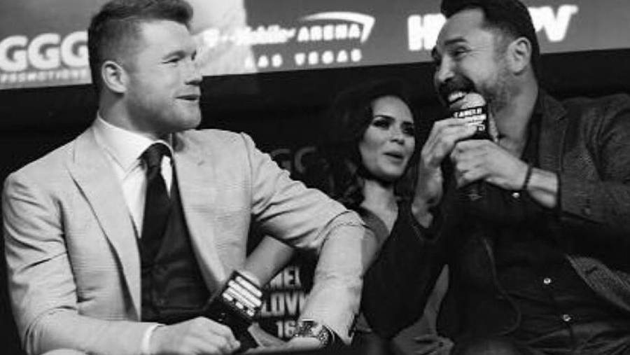Óscar de la Hoya no cree que El Canelo pueda vencer a Dmitry Bivol