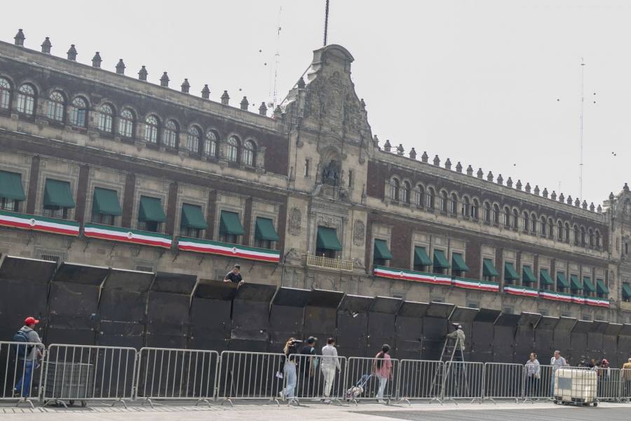 Sheinbaum explica que es mejor uso de vallas y no mujeres policías en resguardo de la conmemoración del 8 de marzo en el Zócalo; “ahí sí, no llegamos todas”