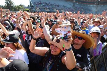 Molotov sorprende en el Vive Latino 2025 con Jay de la Cueva como vocalista