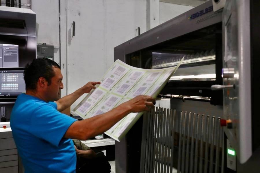 INE concluye impresión de más de 600 millones de boletas para elección judicial 2025
