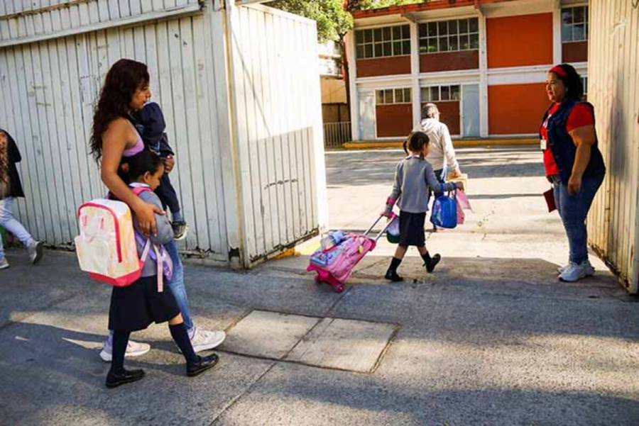 Intoxicación masiva en festejo escolar del Día del Niño en Sinaloa deja 14 menores afectados
