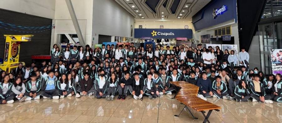 Niñas, niños y jóvenes de San Pedro Cholula disfrutaron funciones de cine gratuitas