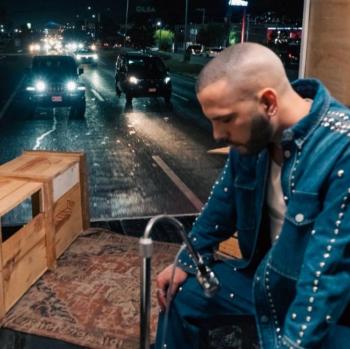 “No Supe Olvidarte”, el desgarrador regreso de Carlos Zaur a la balada romántica