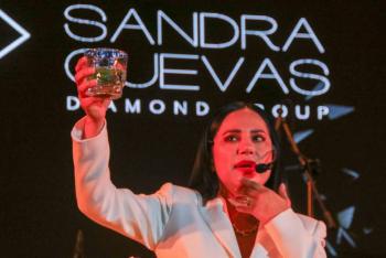 Sandra Cuevas reaparece en público tras su ausencia en redes sociales