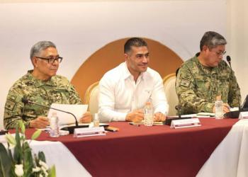 Gobierno federal y estatal refuerzan estrategia de seguridad en Baja California Sur con reunión en Los Cabos