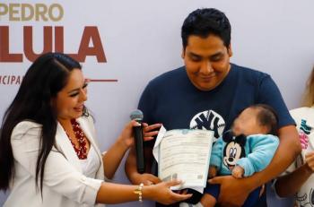 Tonantzin Fernández atiende a pobladores en Miércoles Ciudadano
