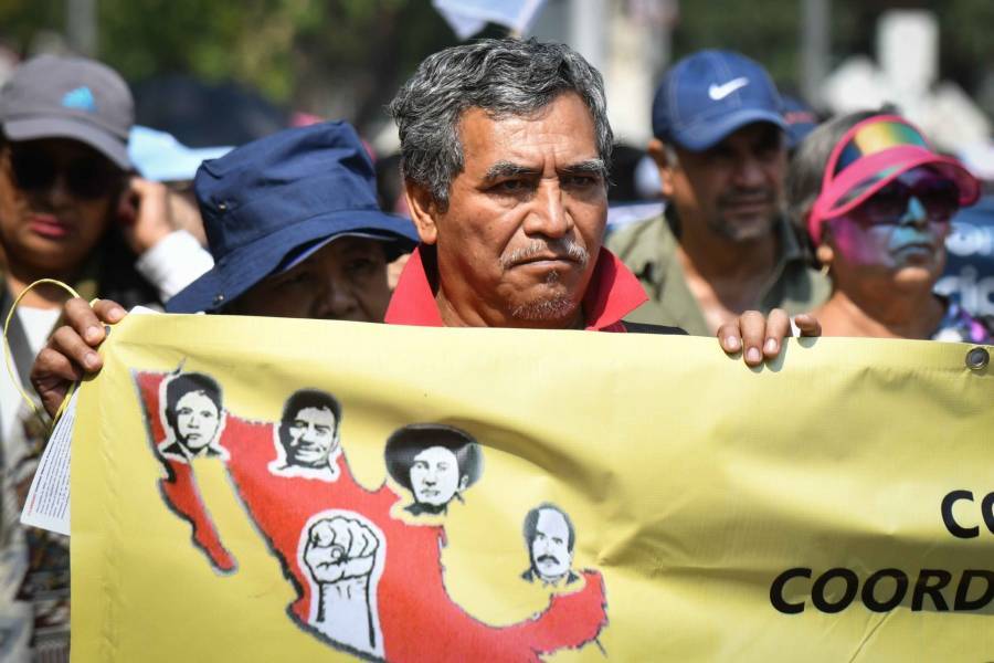 CNTE inicia huelga nacional con masiva marcha y exige “diálogo serio y respuestas concretas”