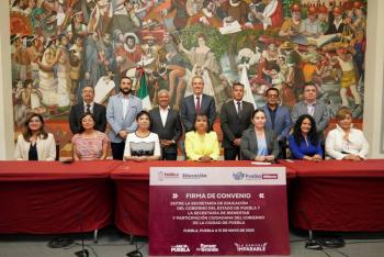 Ayuntamiento de Puebla y SEP firman convenio para mejorar escuelas en zonas vulnerables