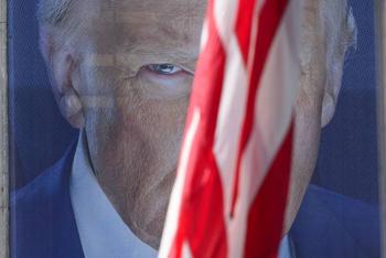 Legisladores republicanos bloquean ambicioso plan fiscal de Trump; incluye impuesto del 5% a remesas
