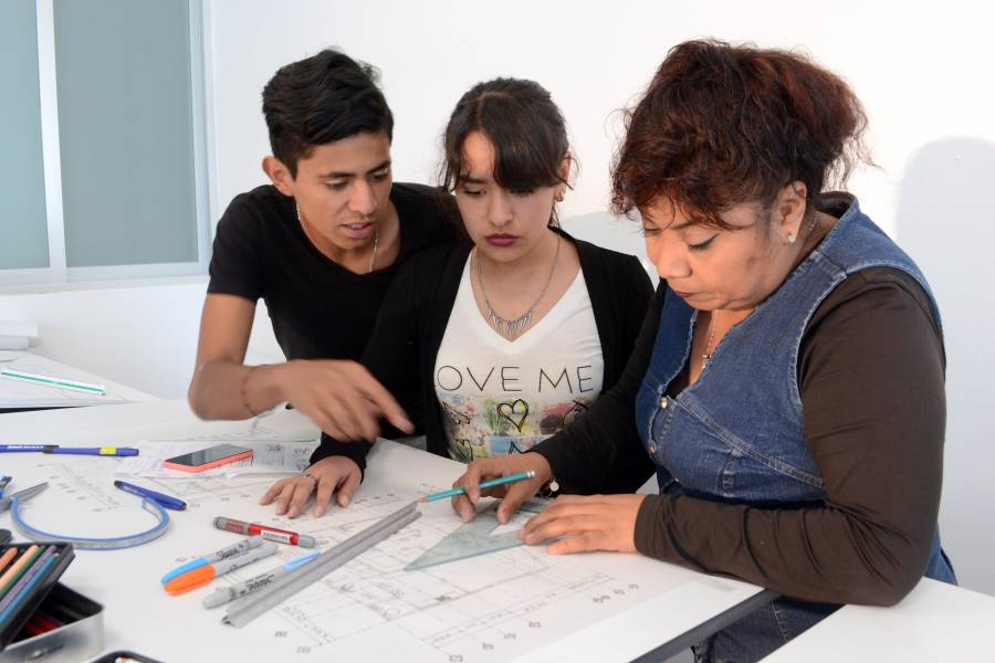 Enseñanza, investigación y gestión, las facetas de un docente BUAP