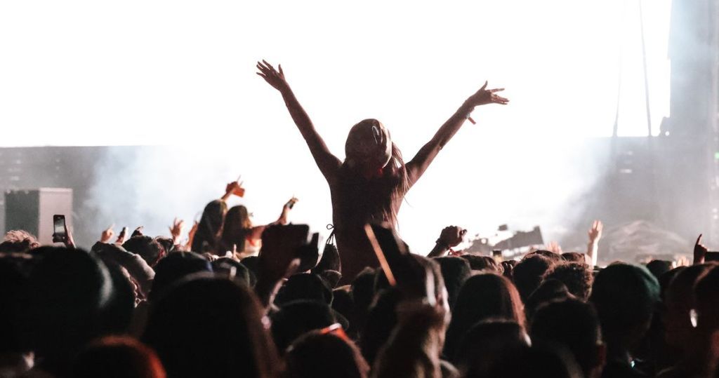 Todo lo que necesitas saber sobre Coachella 2025: Artistas, fiestas y más