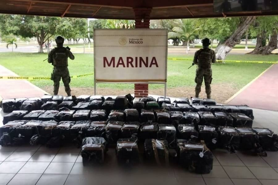 Asegura Marina 1.28 toneladas de cocaína frente a costas de Michoacán